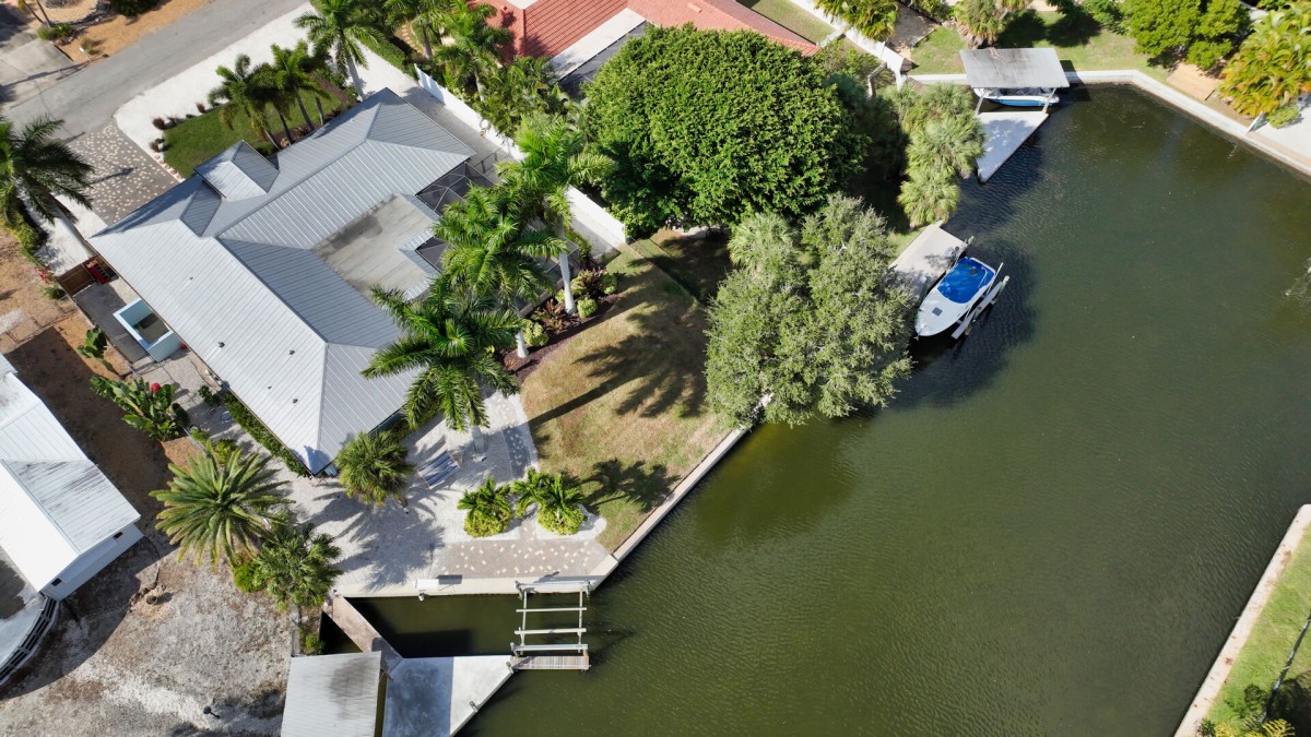 Bali Hai House 5041 Siesta Key, FL The Cottages on the Key