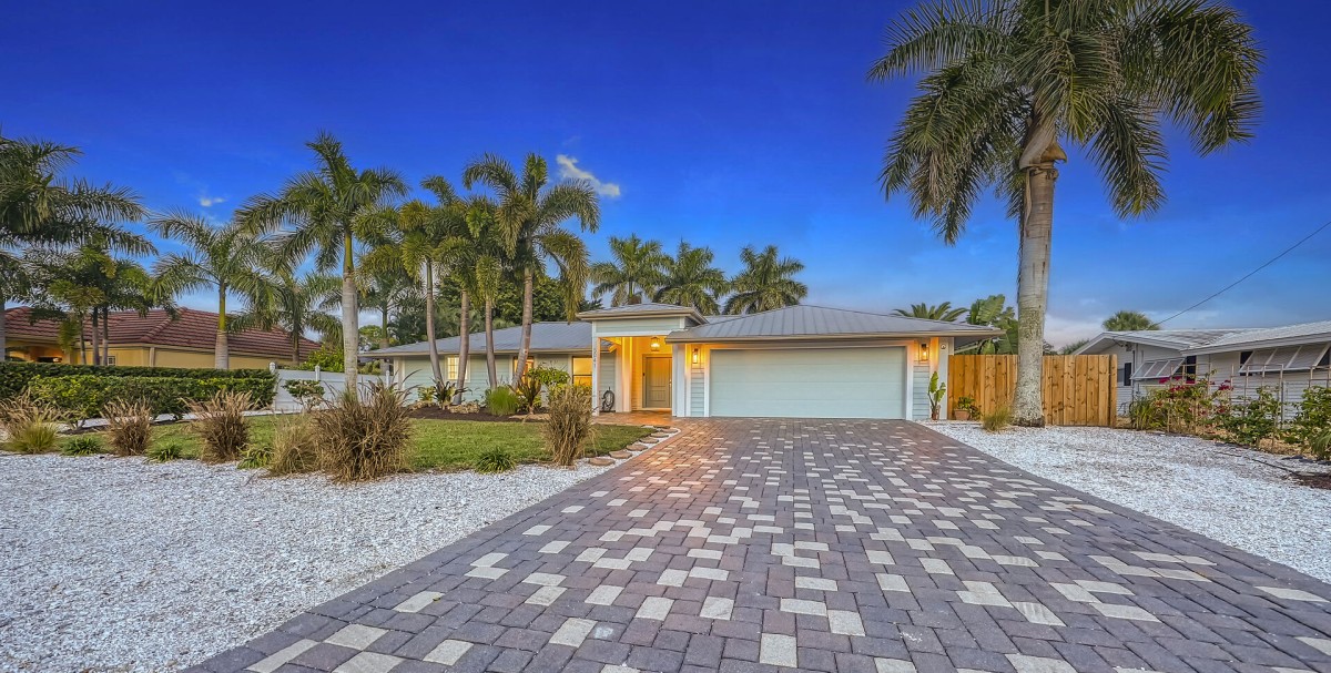 Bali Hai House 5041 Siesta Key, FL The Cottages on the Key