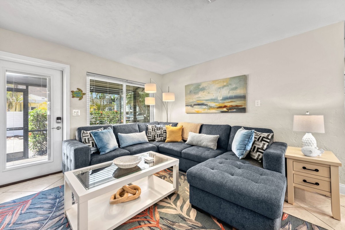 Light-filled and easygoing, the living room invites you to kick off your flip-flops and stay awhile.