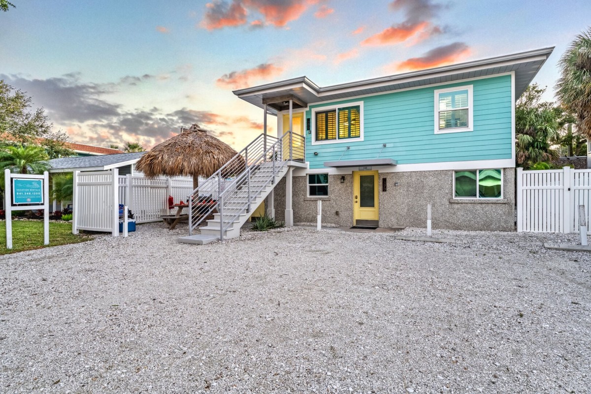 Holiday House offers bright beach house charm from the moment you arrive.