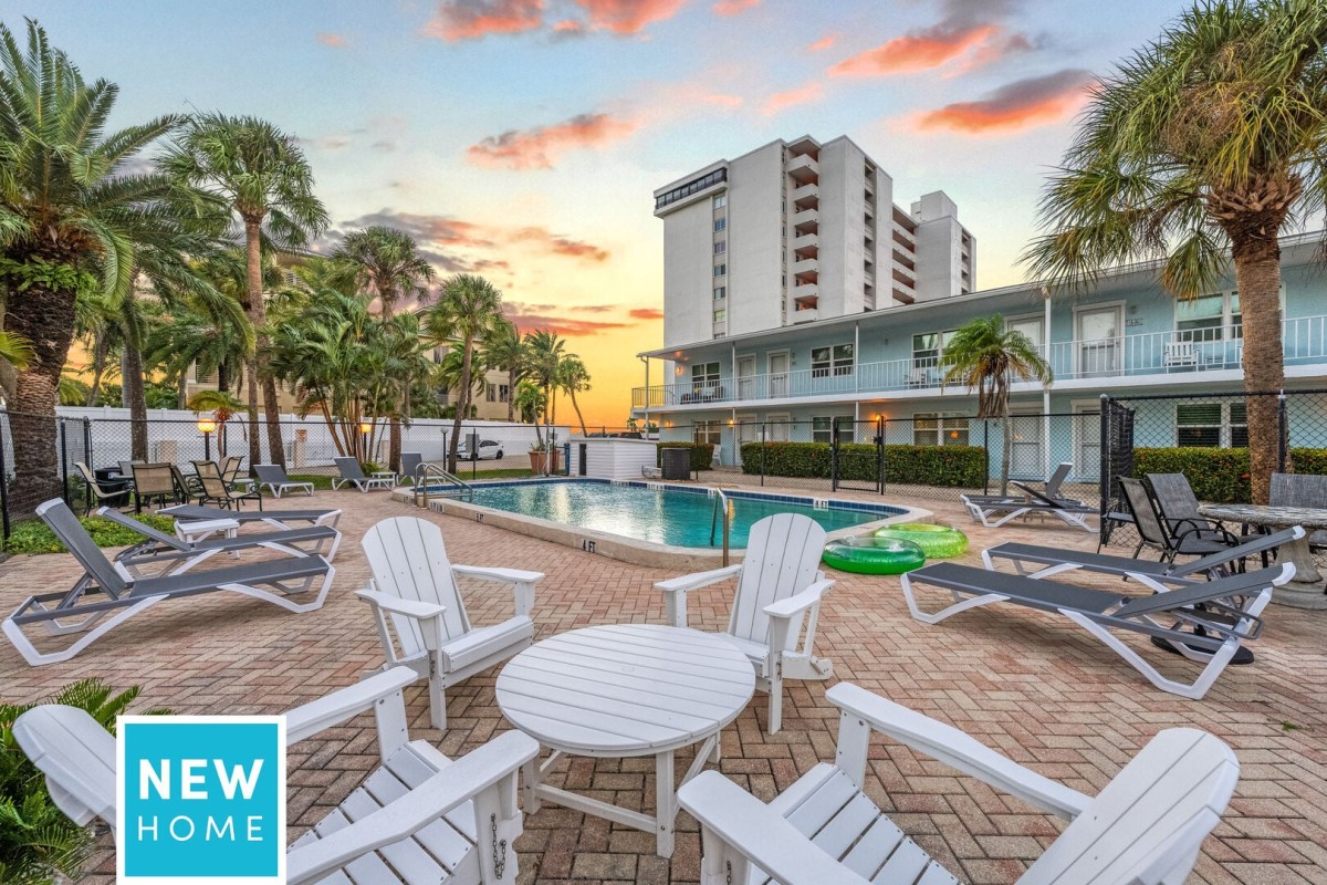 Your Siesta Key getaway starts here, with a shared pool and an incredible location near the beach.