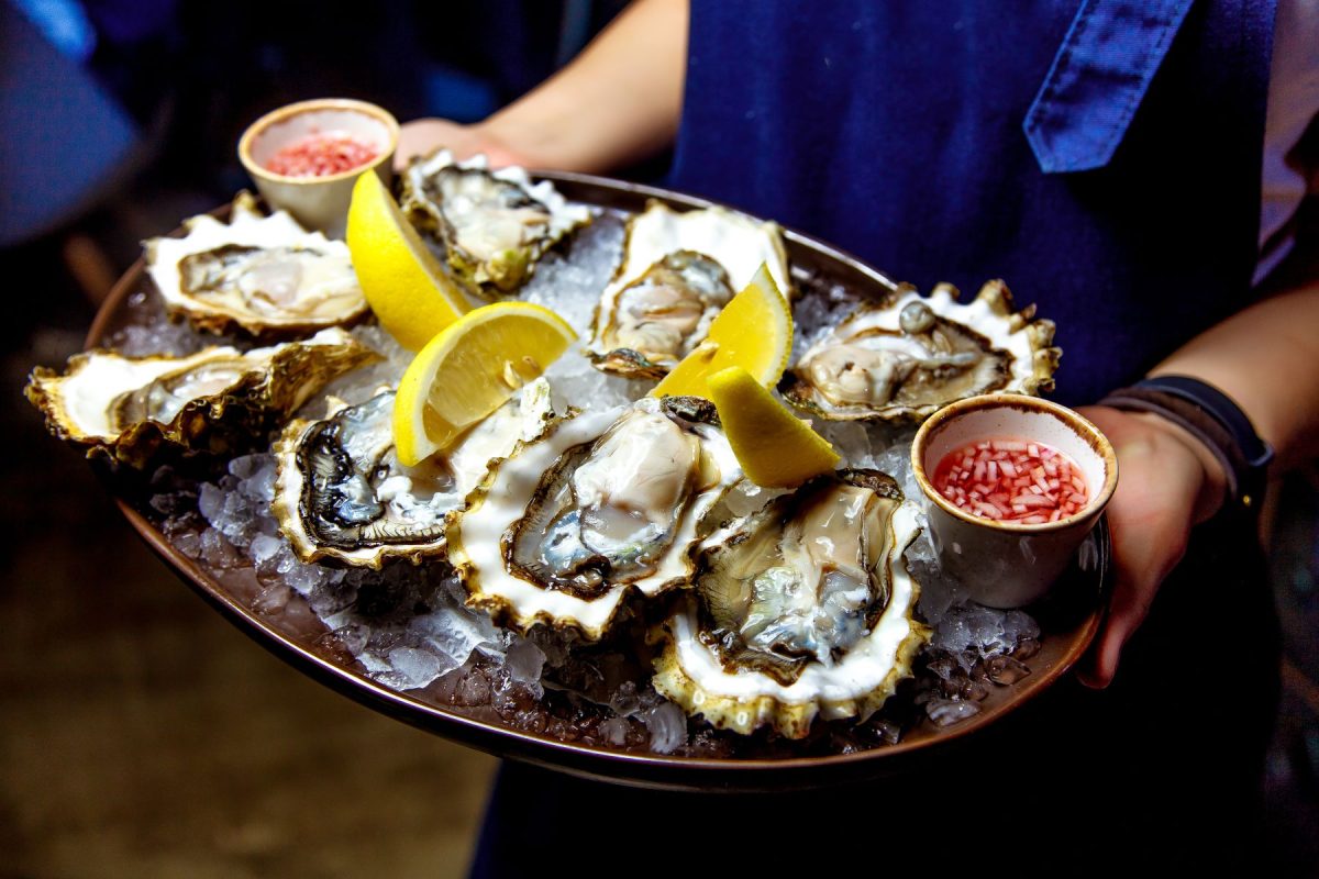 plate of oysters ready to eat!